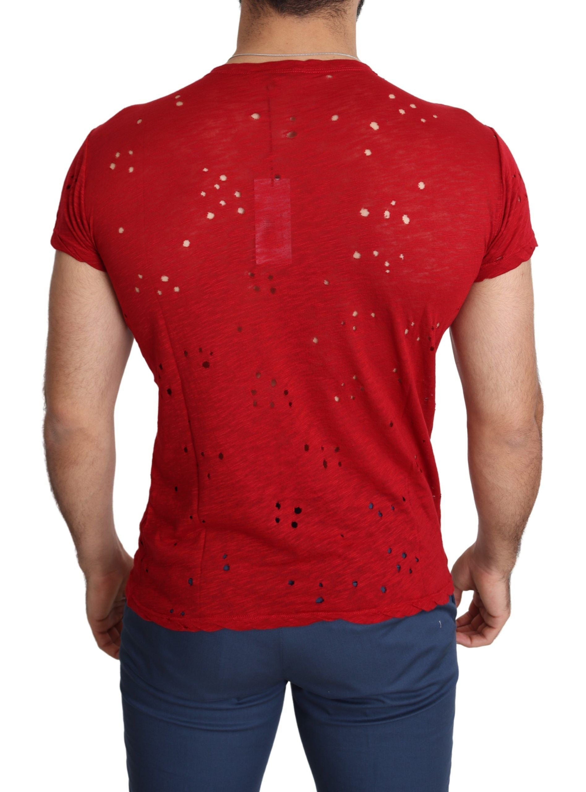 T-shirt en coton rouge radieux Guess, parfait pour un style quotidien