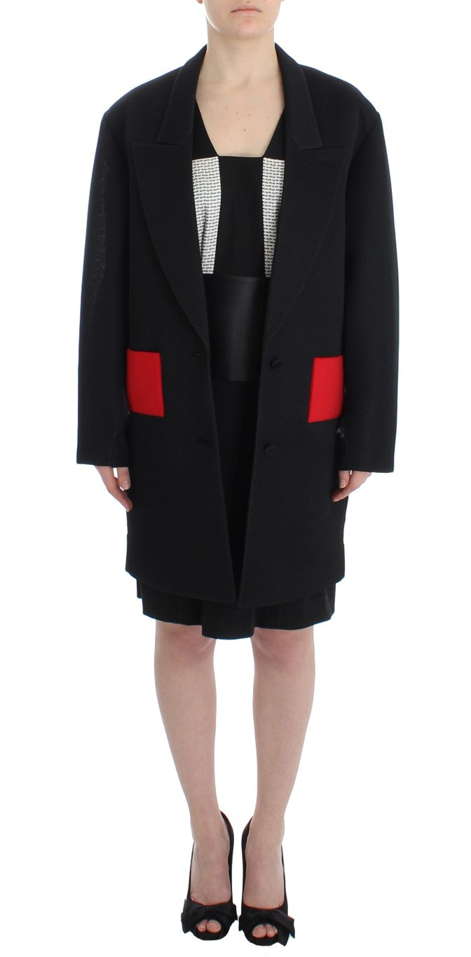 KAALE SUKTAE Manteau long drapé élégant en noir avec des accents rouges