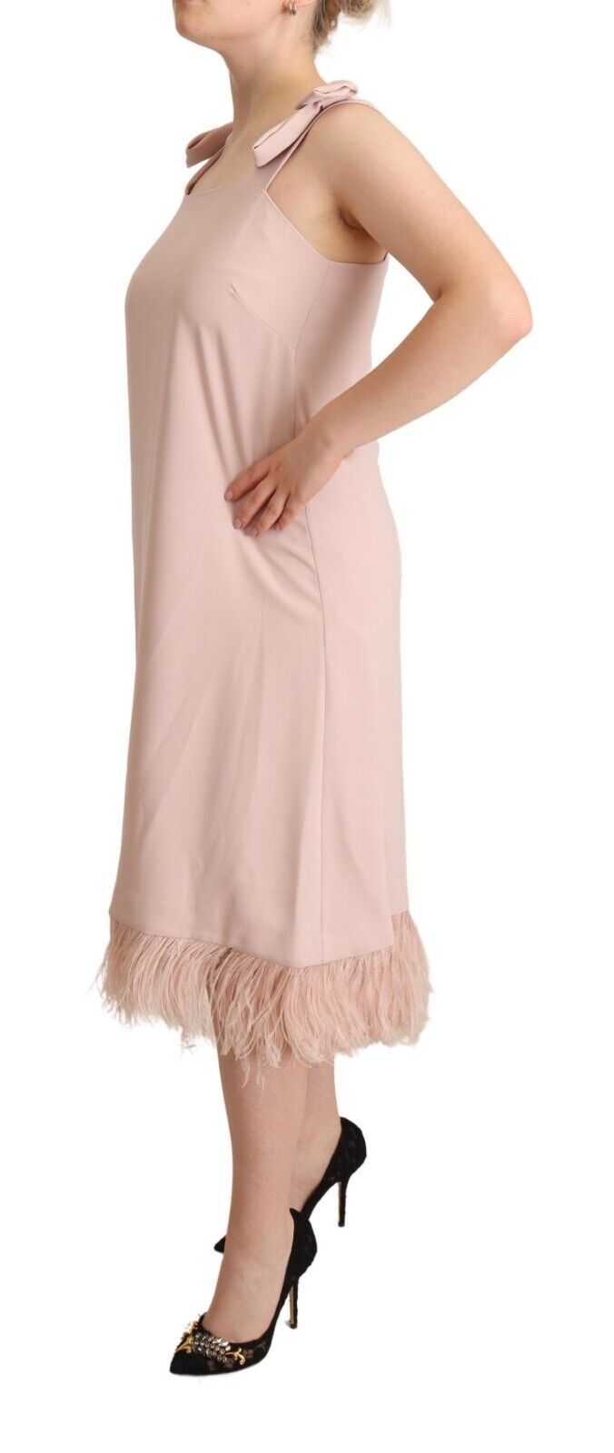 PAROSH Robe mi-longue chic sans manches avec bordure en plumes