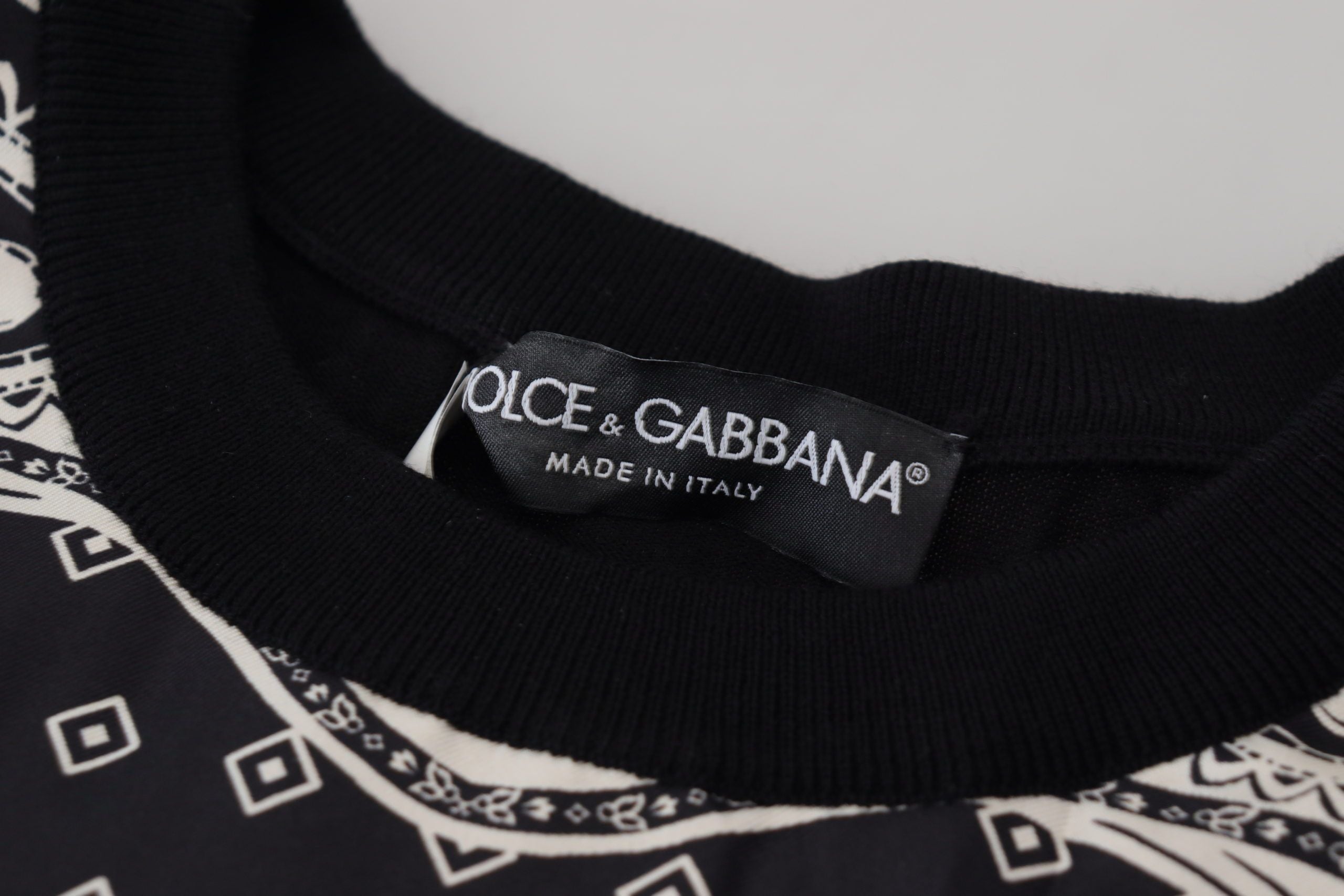 Dolce &amp; Gabbana Pull élégant à col rond en laine et soie mélangée