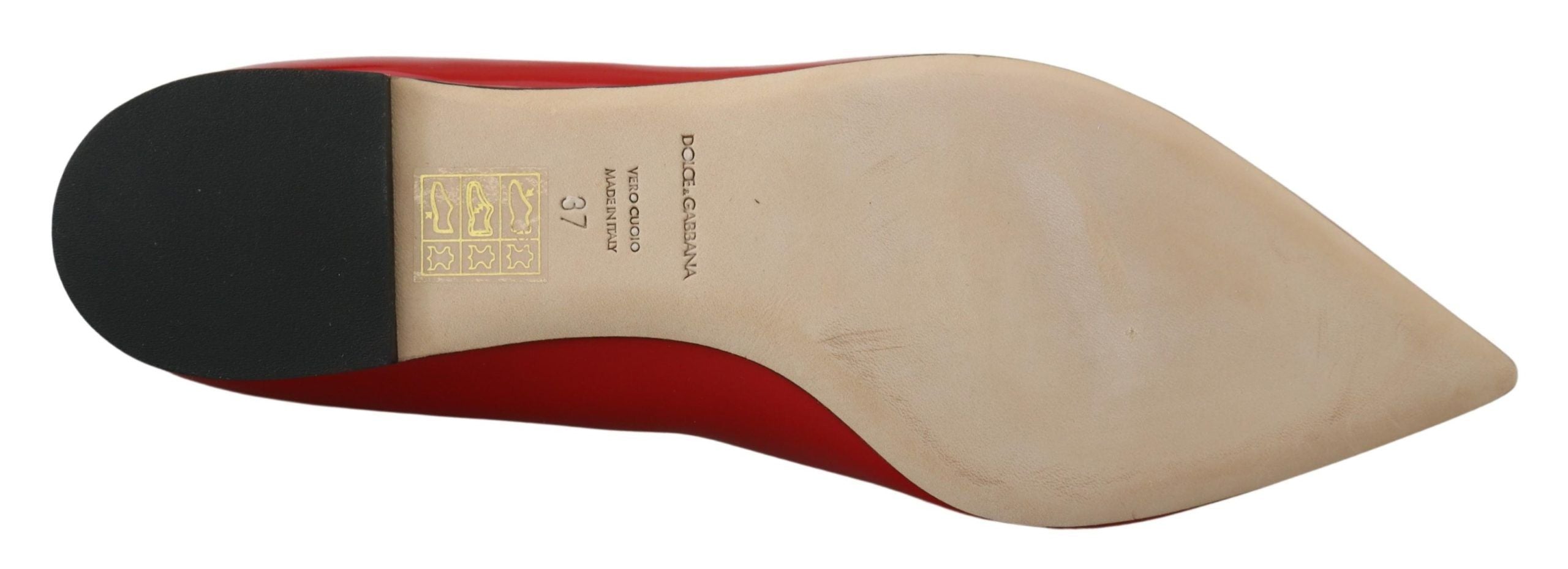 Mocassins en cristal en daim rouge Dolce &amp; Gabbana - Élégance exquise