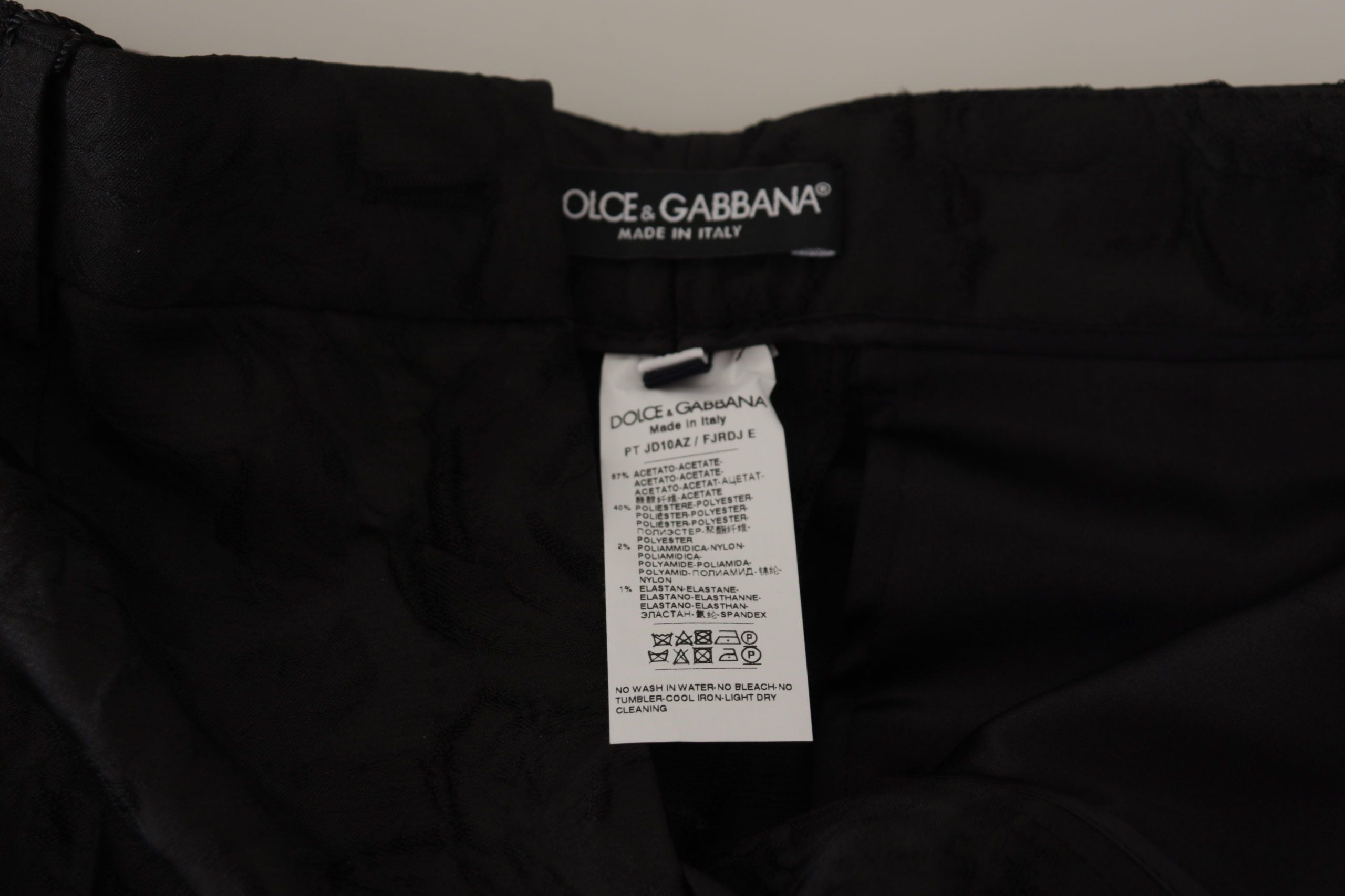 Dolce &amp; Gabbana Pantalon court élégant en brocart noir