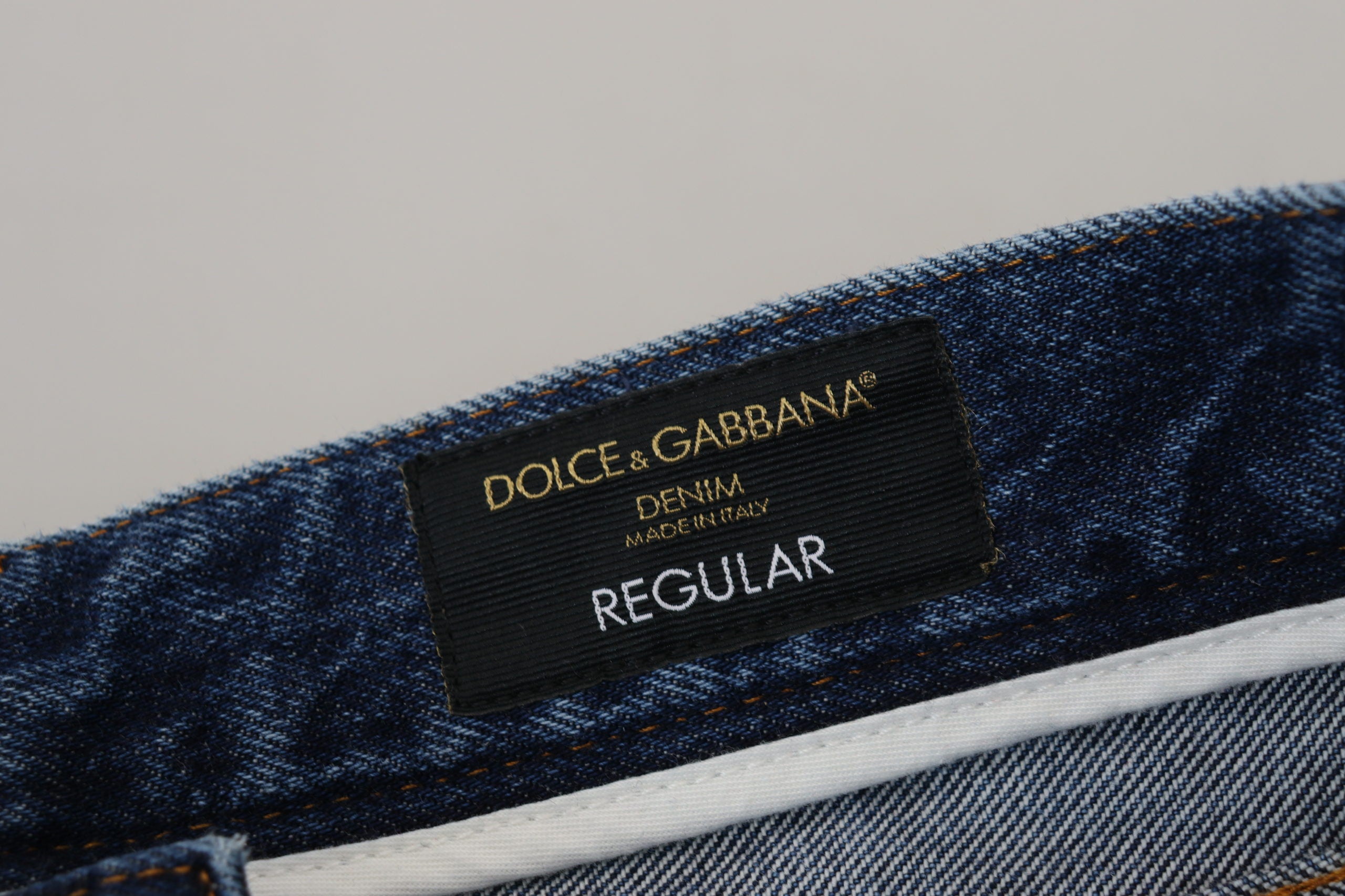 Pantalon en denim en lambeaux Dolce &amp; Gabbana Chic pour l'homme moderne