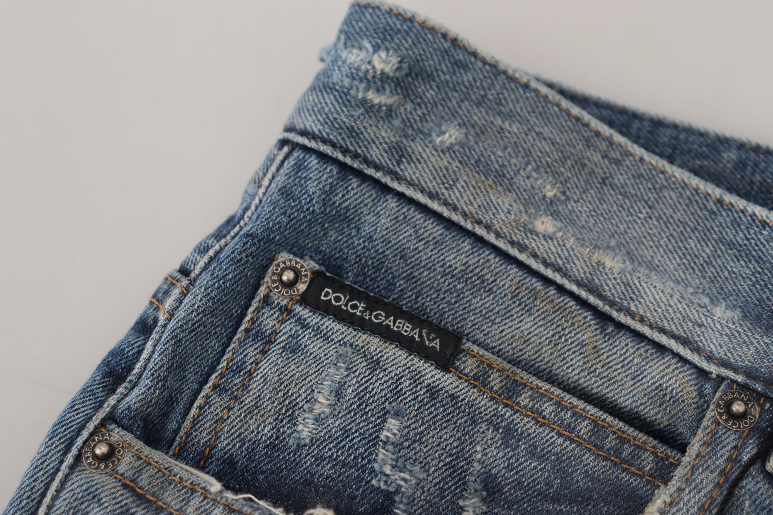 Dolce &amp; Gabbana Superbe jean italien en denim en lambeaux