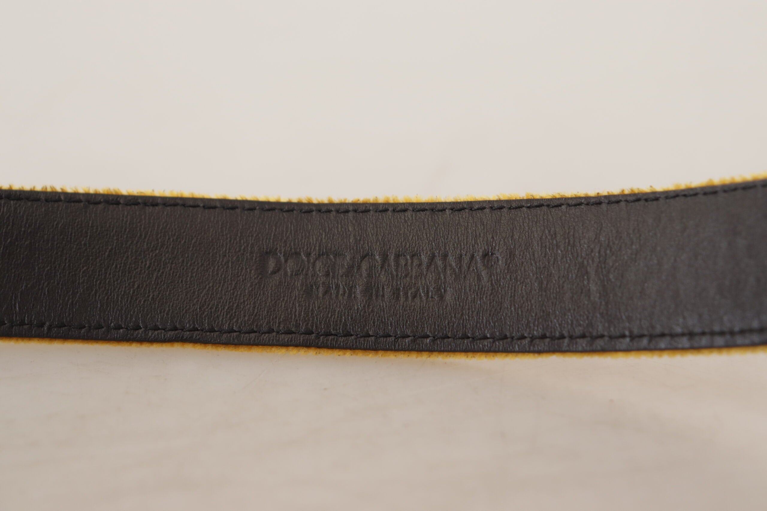 Dolce &amp; Gabbana Ceinture élégante en velours avec boucle dorée pour femme