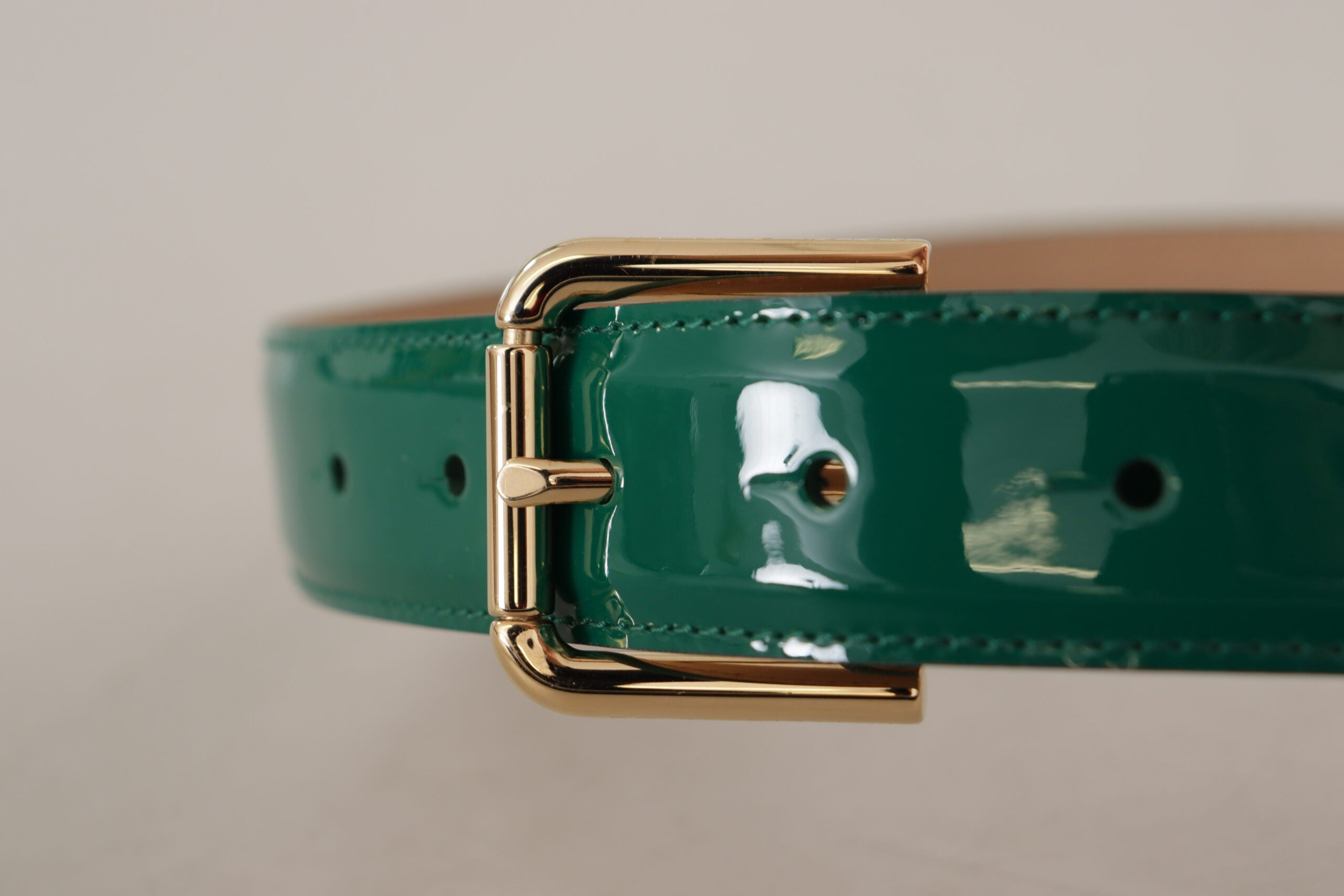 Dolce &amp; Gabbana Ceinture élégante en cuir vert avec boucle dorée