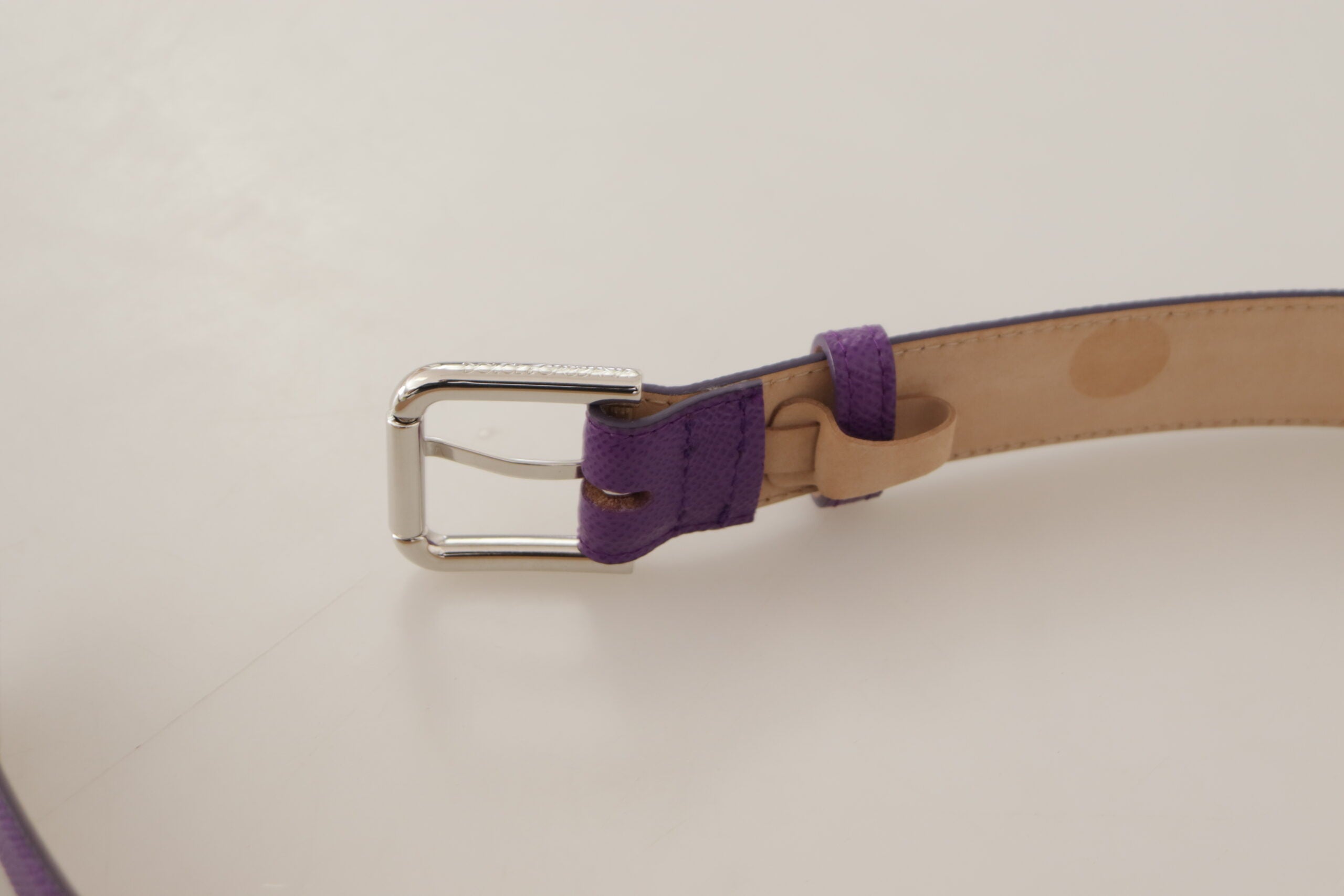 Dolce &amp; Gabbana Ceinture élégante en cuir violet avec boucle logo