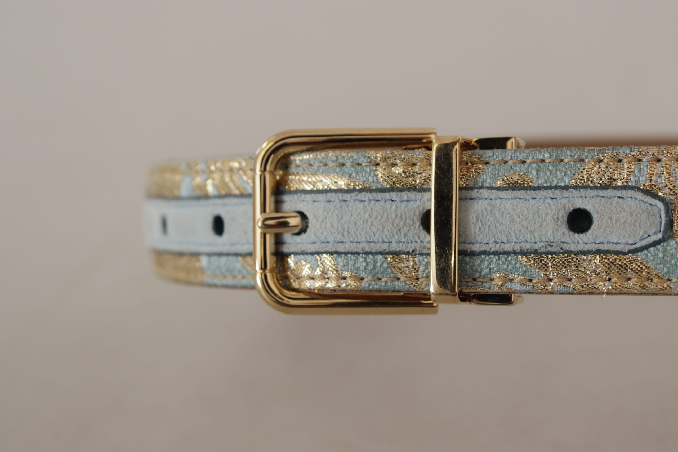 Dolce &amp; Gabbana Ceinture élégante en cuir bleu clair avec boucle dorée