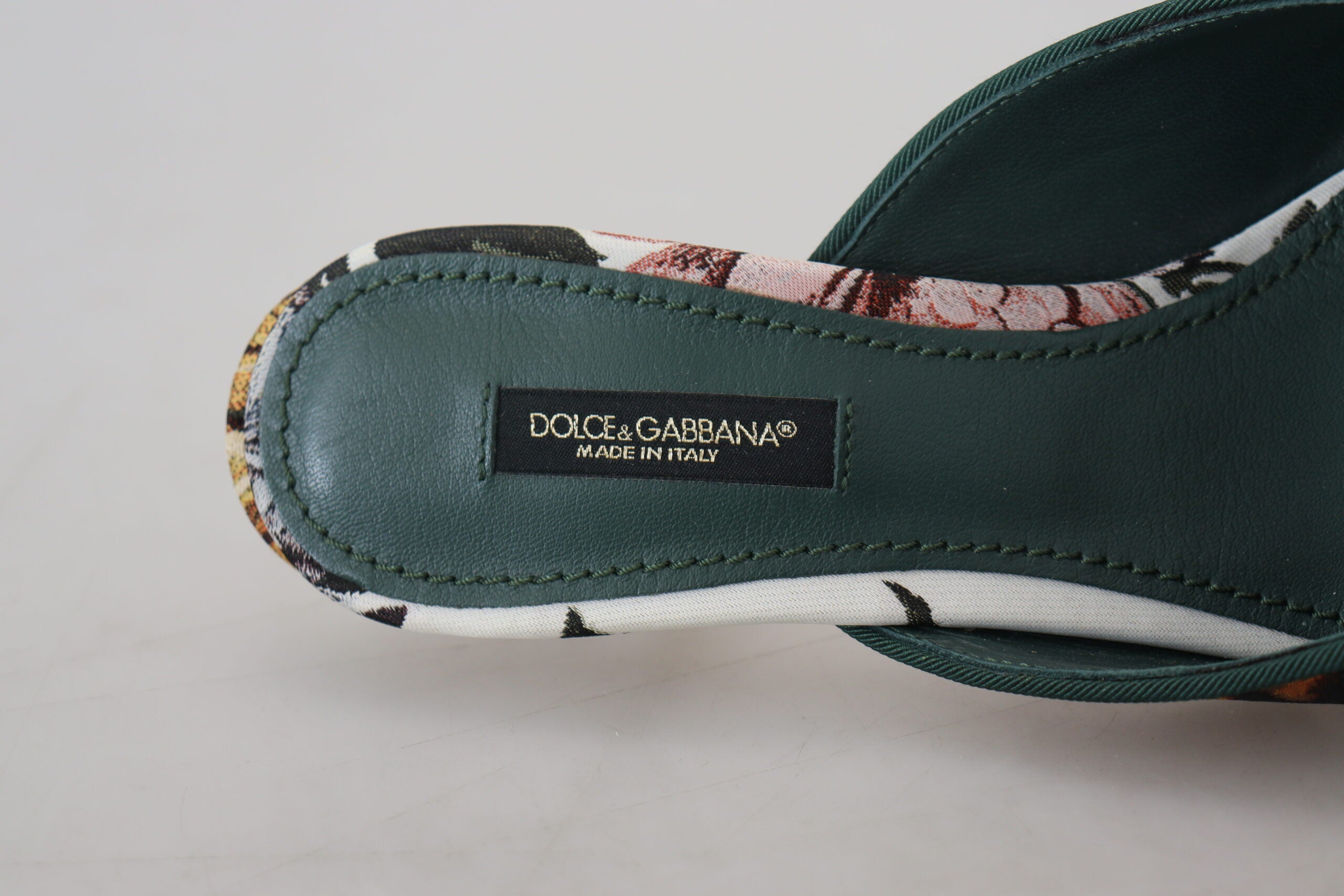 Dolce &amp; Gabbana Sandales de luxe plates multicolores