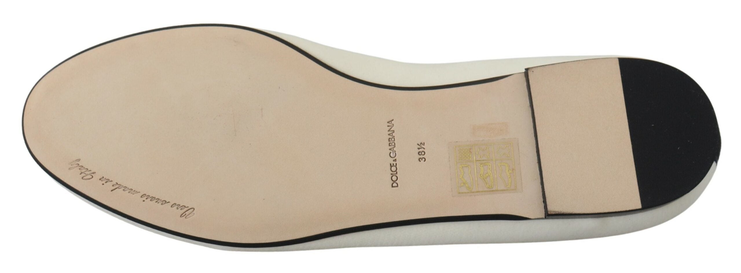 Dolce &amp; Gabbana Mocassins élégants en velours blanc avec détail cœur doré