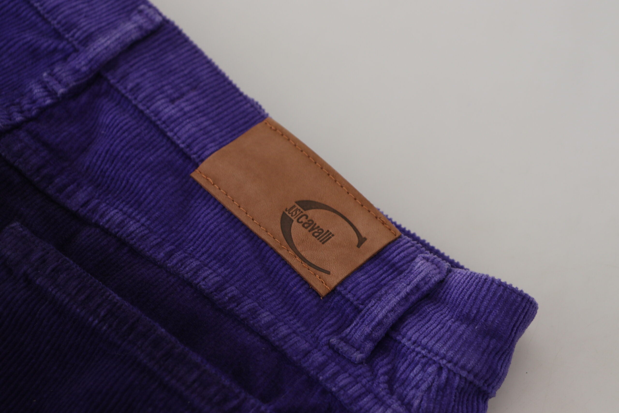 Just Cavalli Pantalon élégant en velours côtelé violet coupe droite