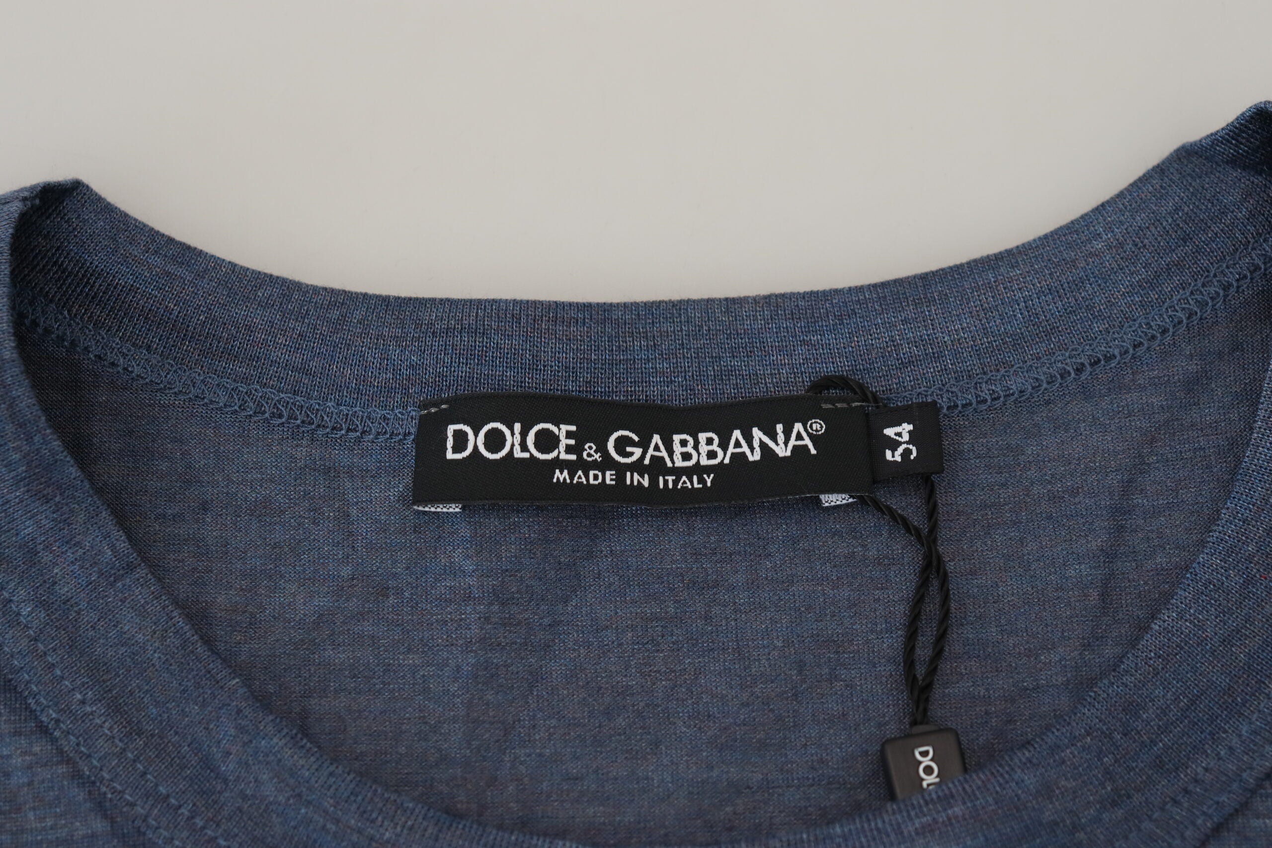 T-shirt à col rond bleu soyeux Dolce &amp; Gabbana – Une touche d'élégance