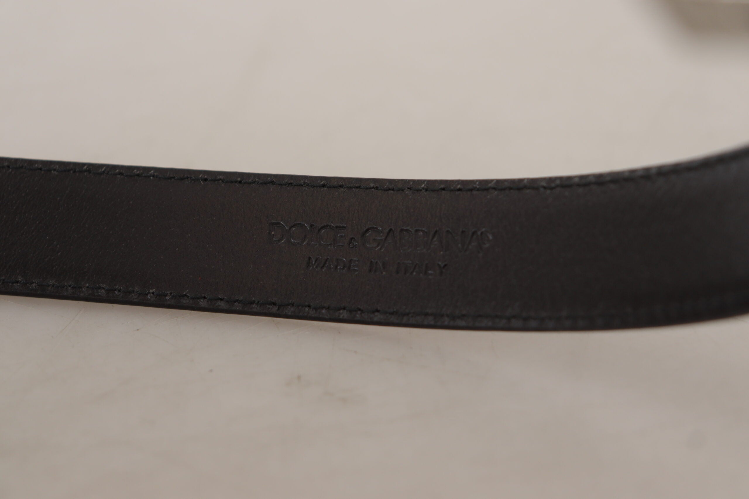 Dolce &amp; Gabbana Ceinture élégante en cuir noir avec boucle en métal