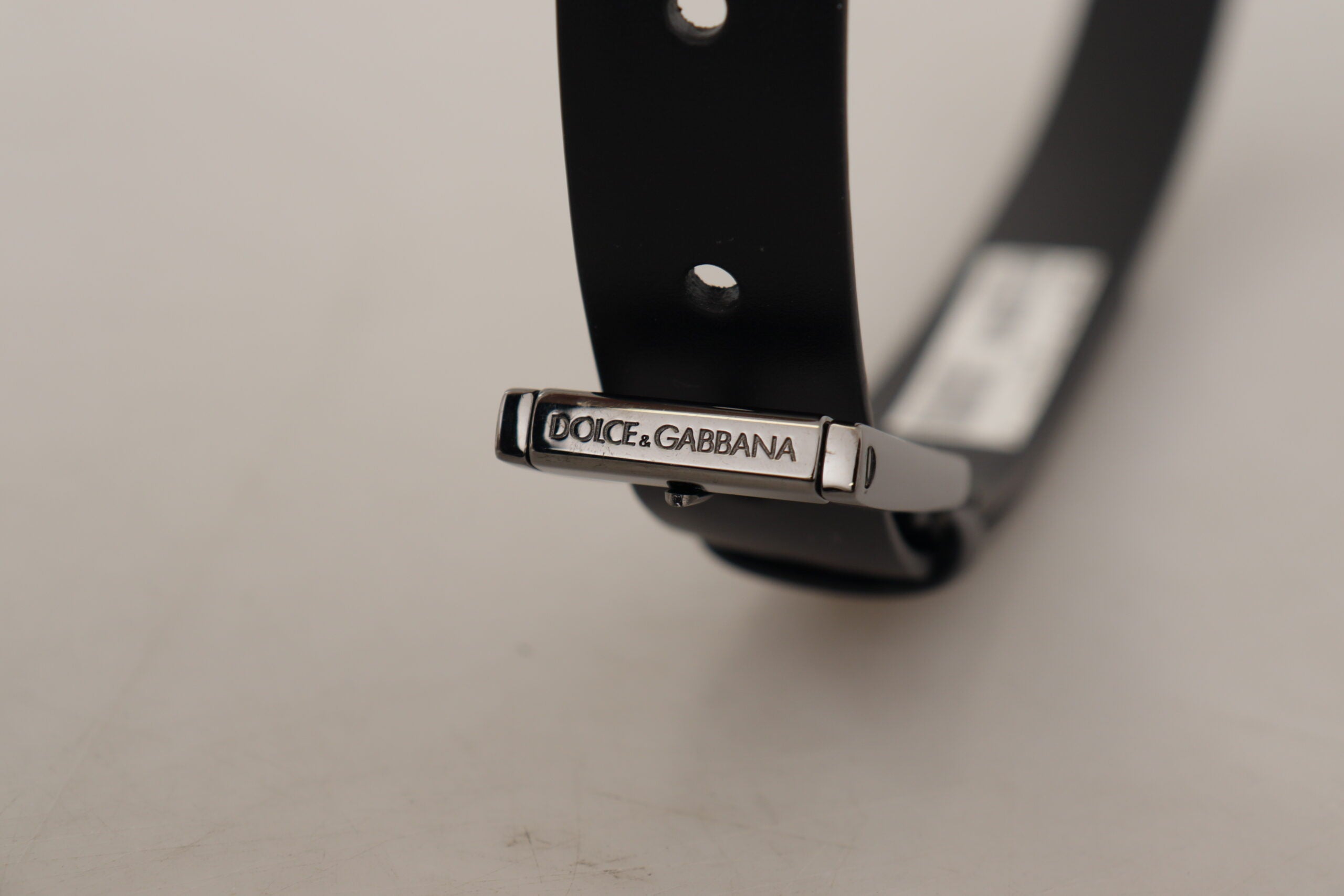 Dolce &amp; Gabbana Ceinture élégante en cuir noir avec boucle en métal