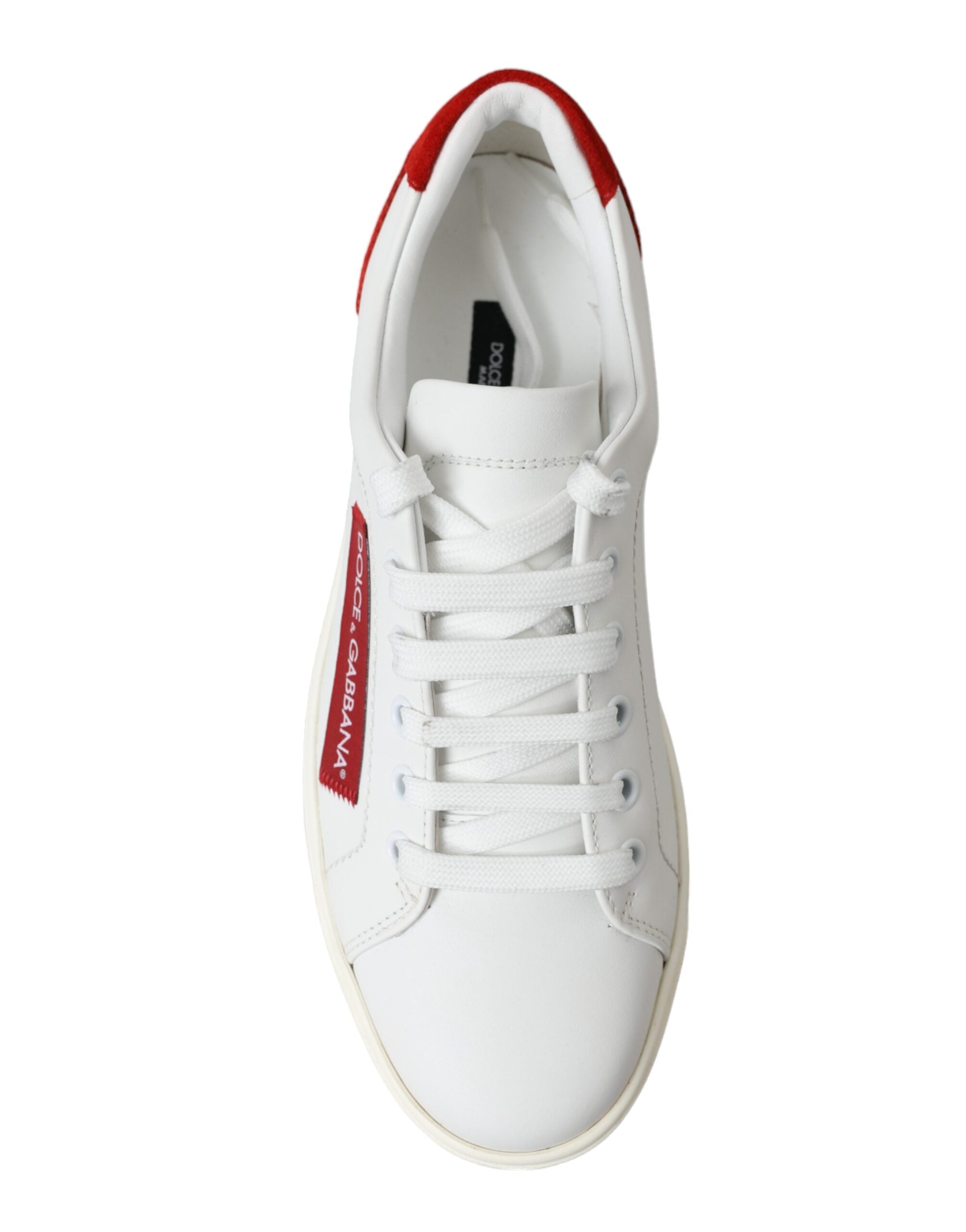 Dolce &amp; Gabbana Chic Baskets en cuir blanc avec accents rouges