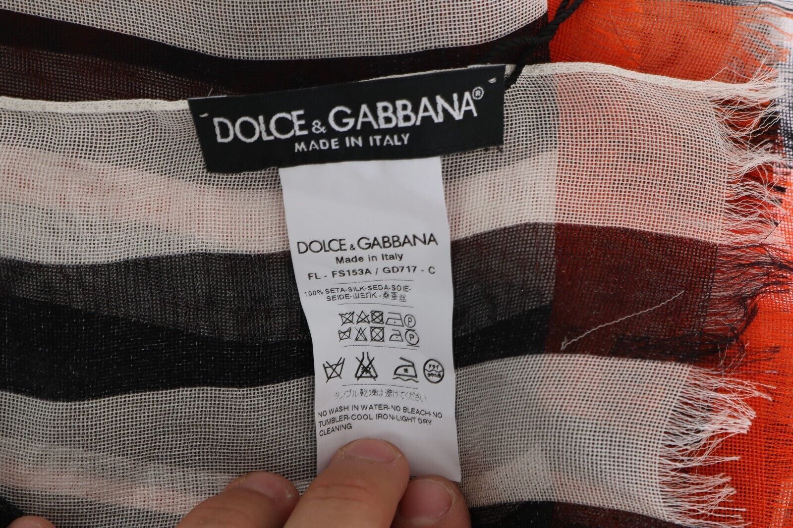 Dolce &amp; Gabbana Écharpe élégante à franges en soie multicolore